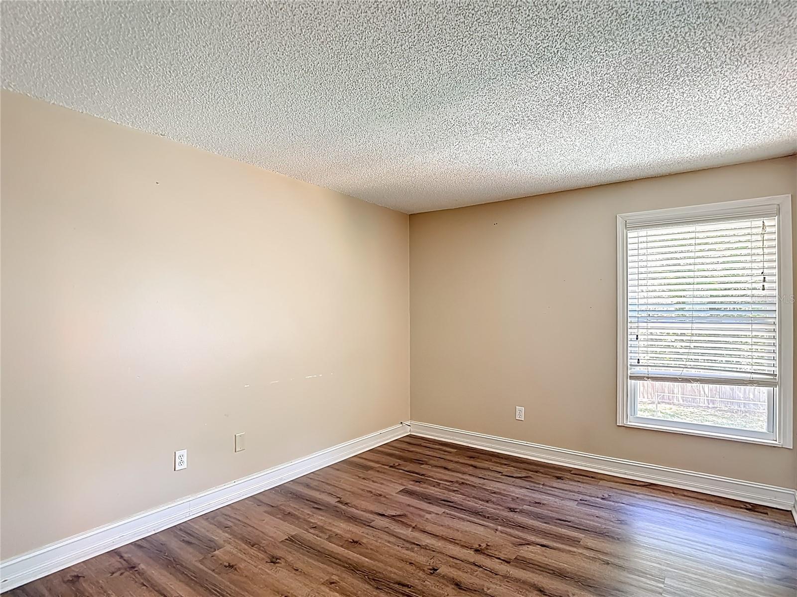 COUNTRY AIRE PH FOUR - Residential