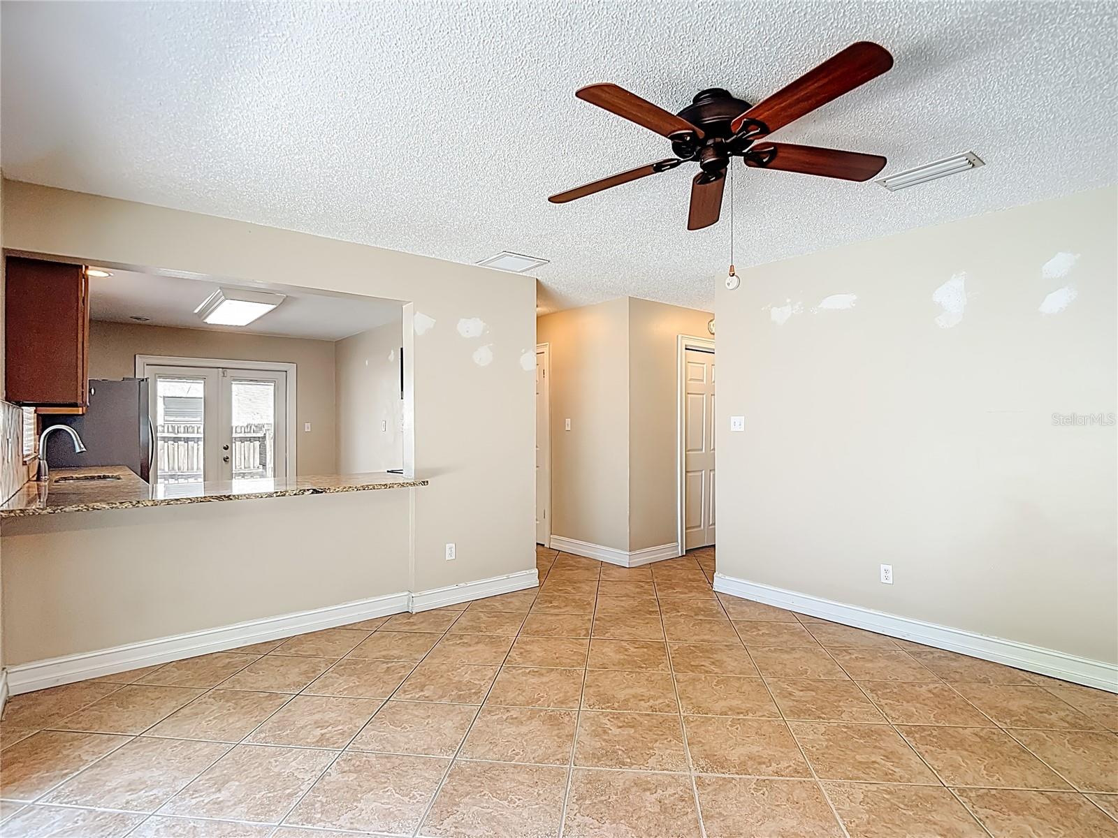 COUNTRY AIRE PH FOUR - Residential