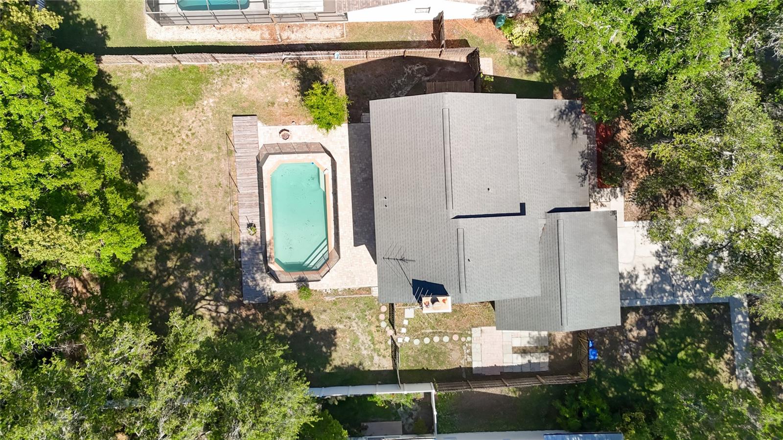 COUNTRY AIRE PH FOUR - Residential