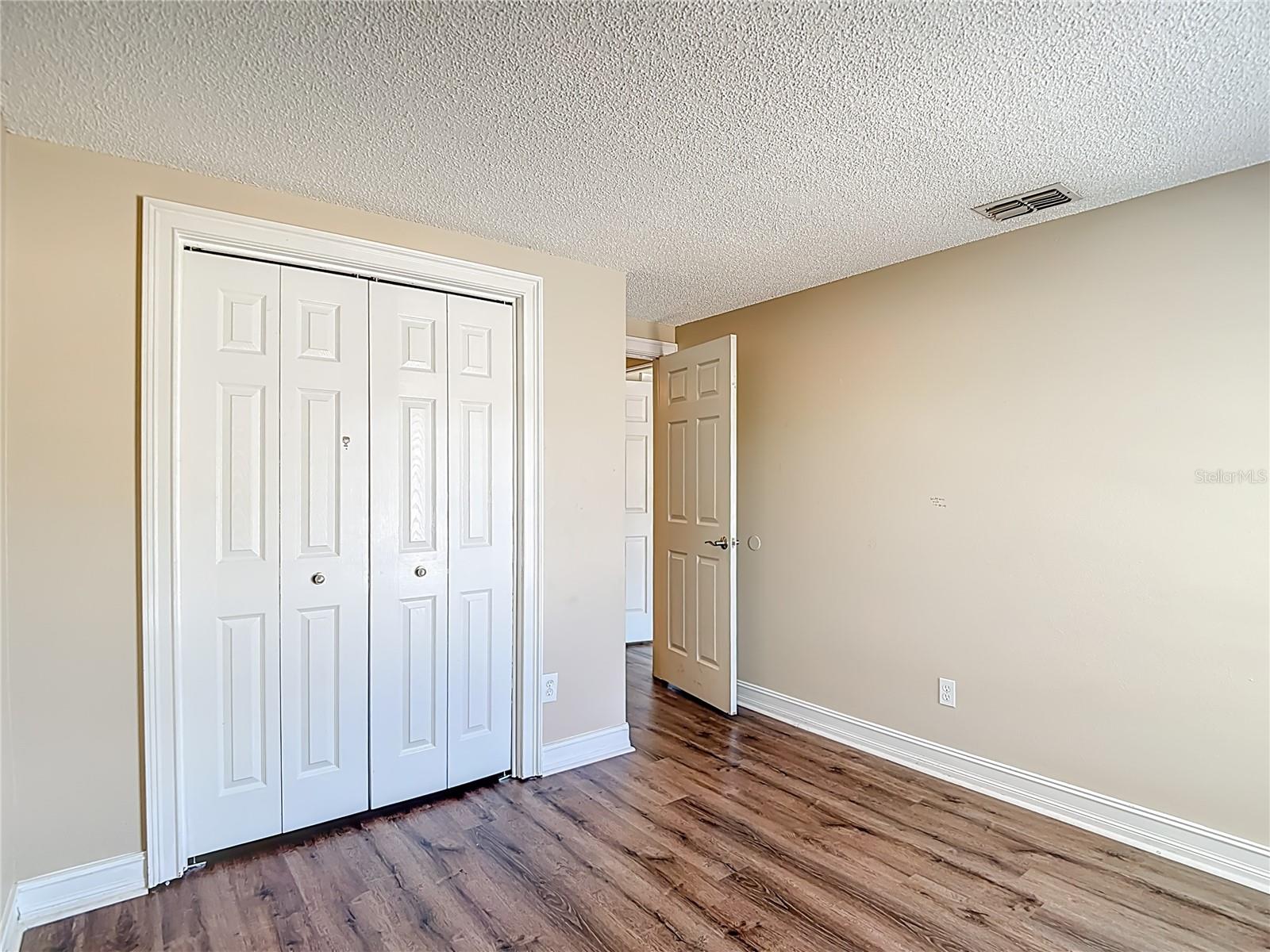 COUNTRY AIRE PH FOUR - Residential