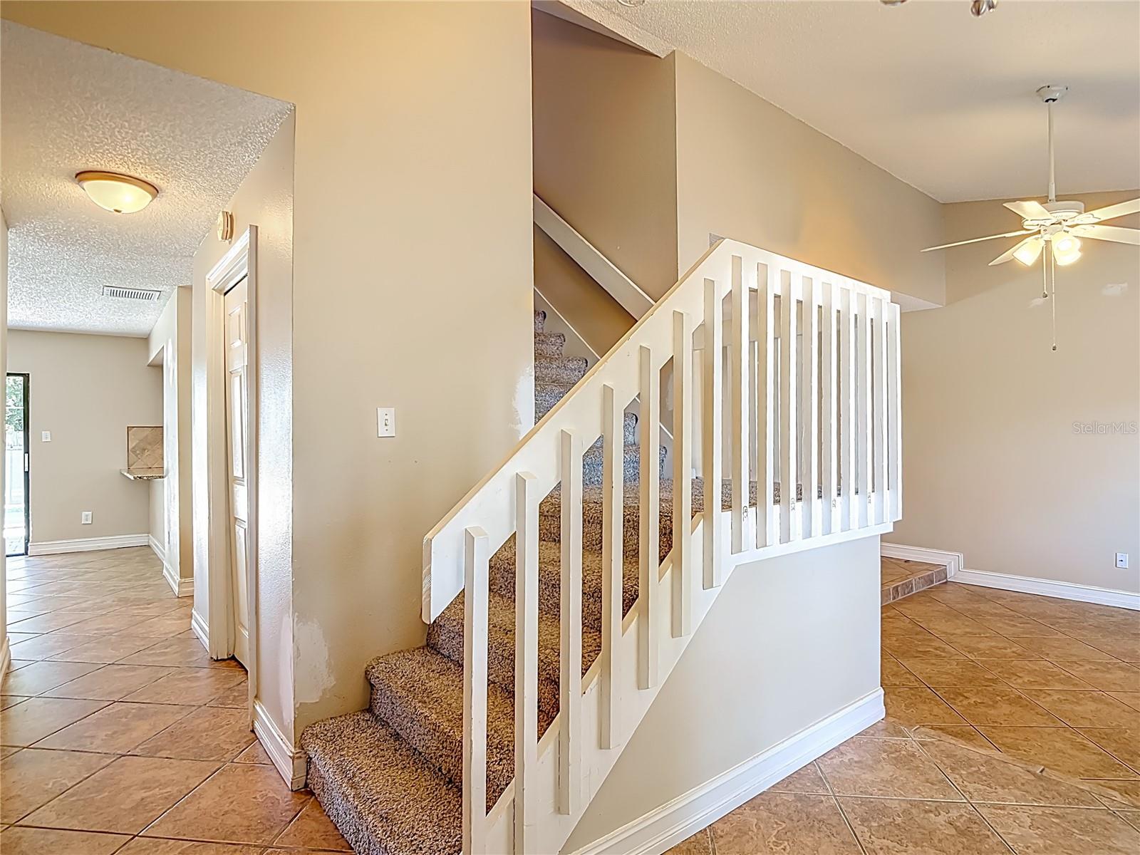 COUNTRY AIRE PH FOUR - Residential