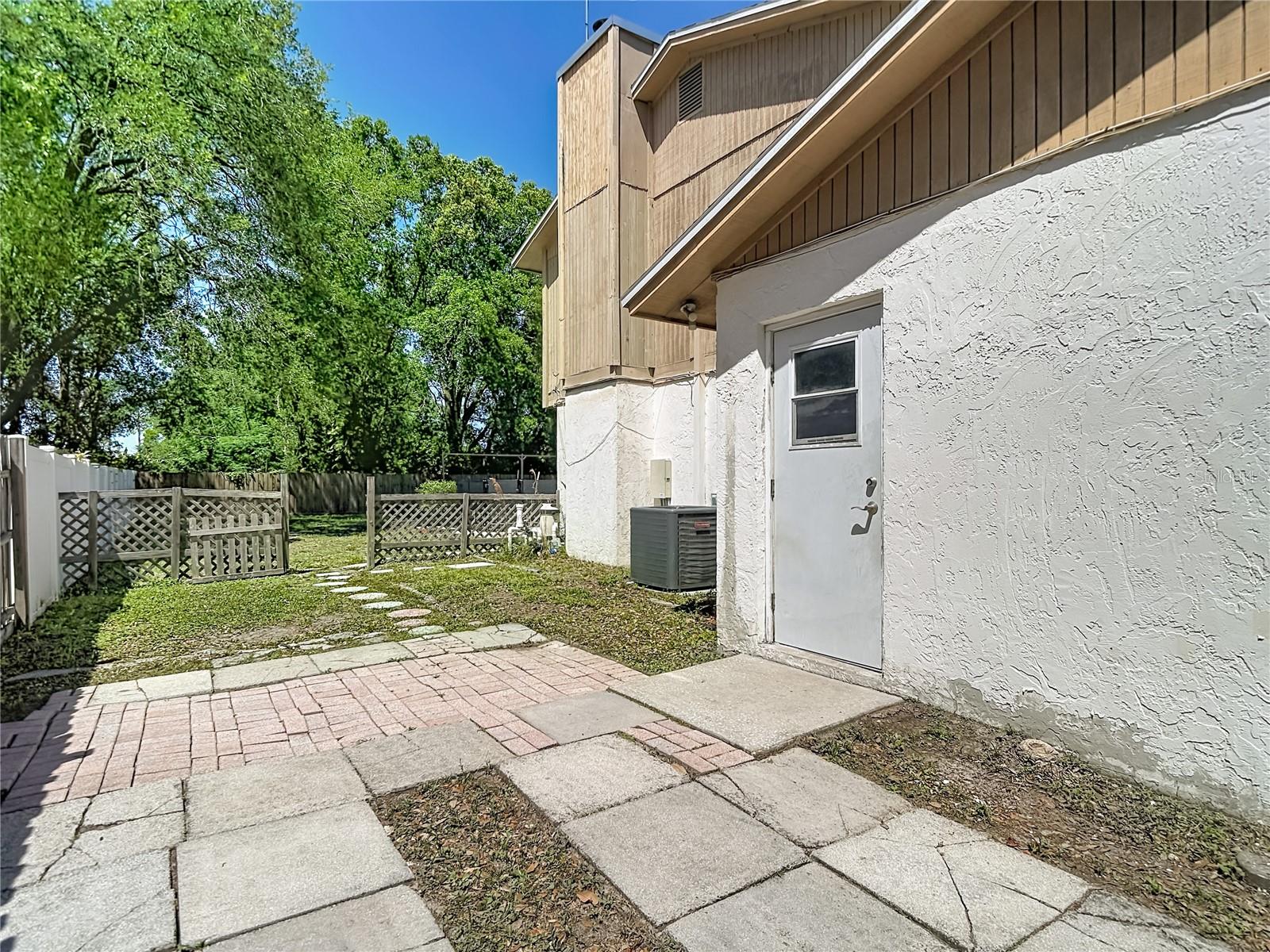 COUNTRY AIRE PH FOUR - Residential