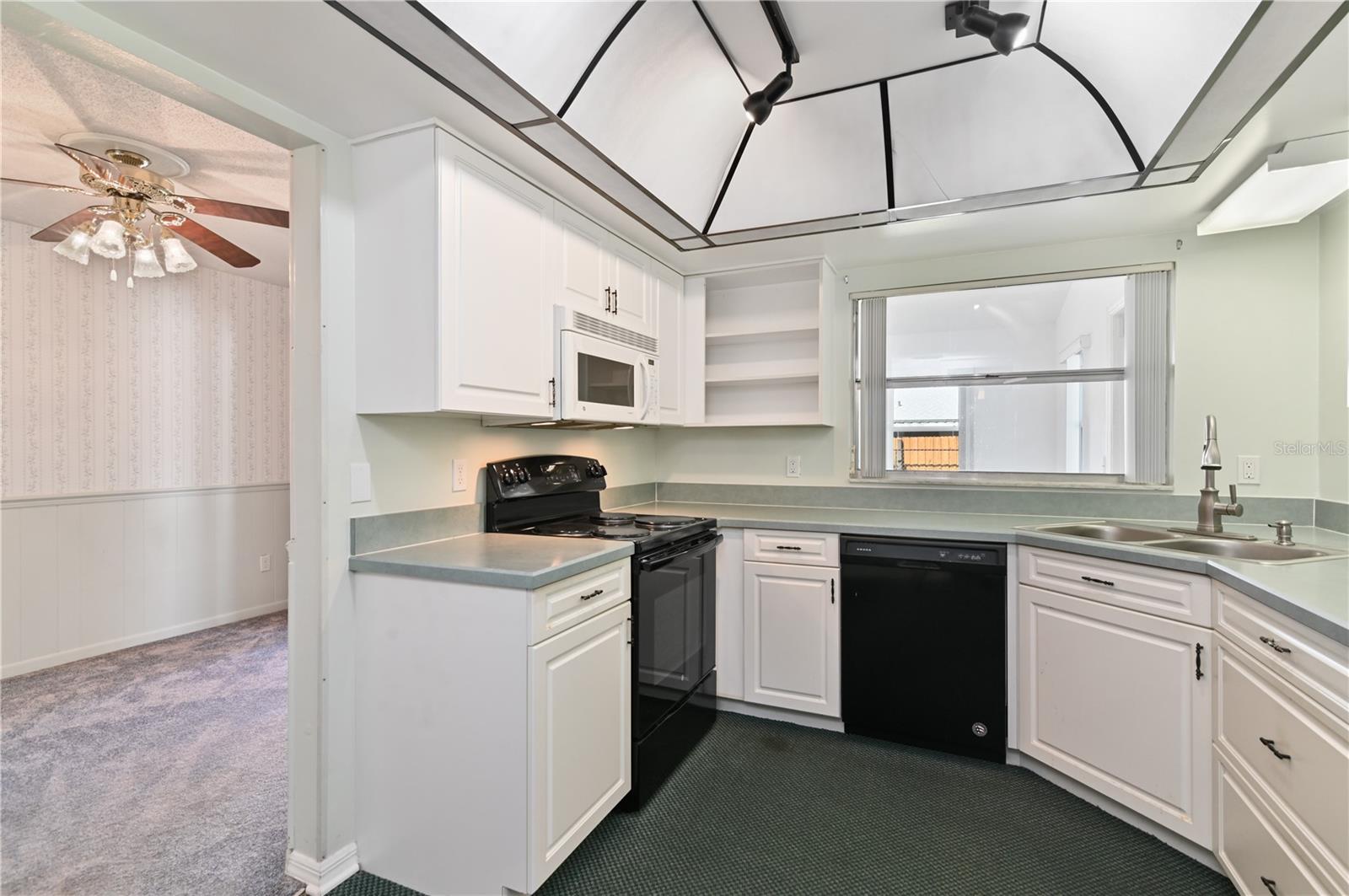 WOODCREST UNIT 03 - Residential