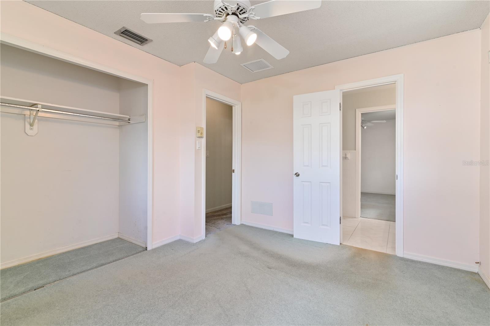 WOODCREST UNIT 03 - Residential