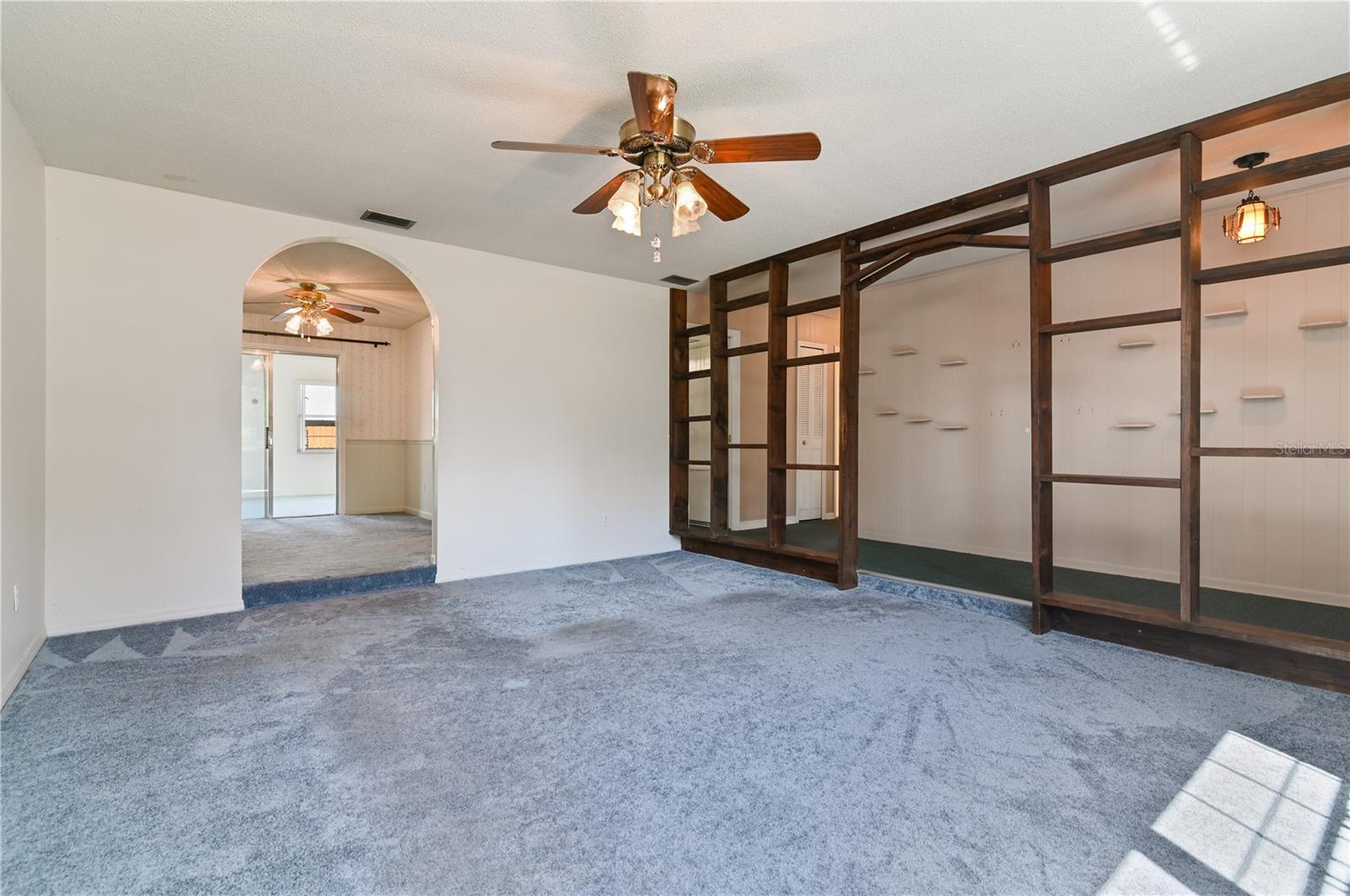 WOODCREST UNIT 03 - Residential