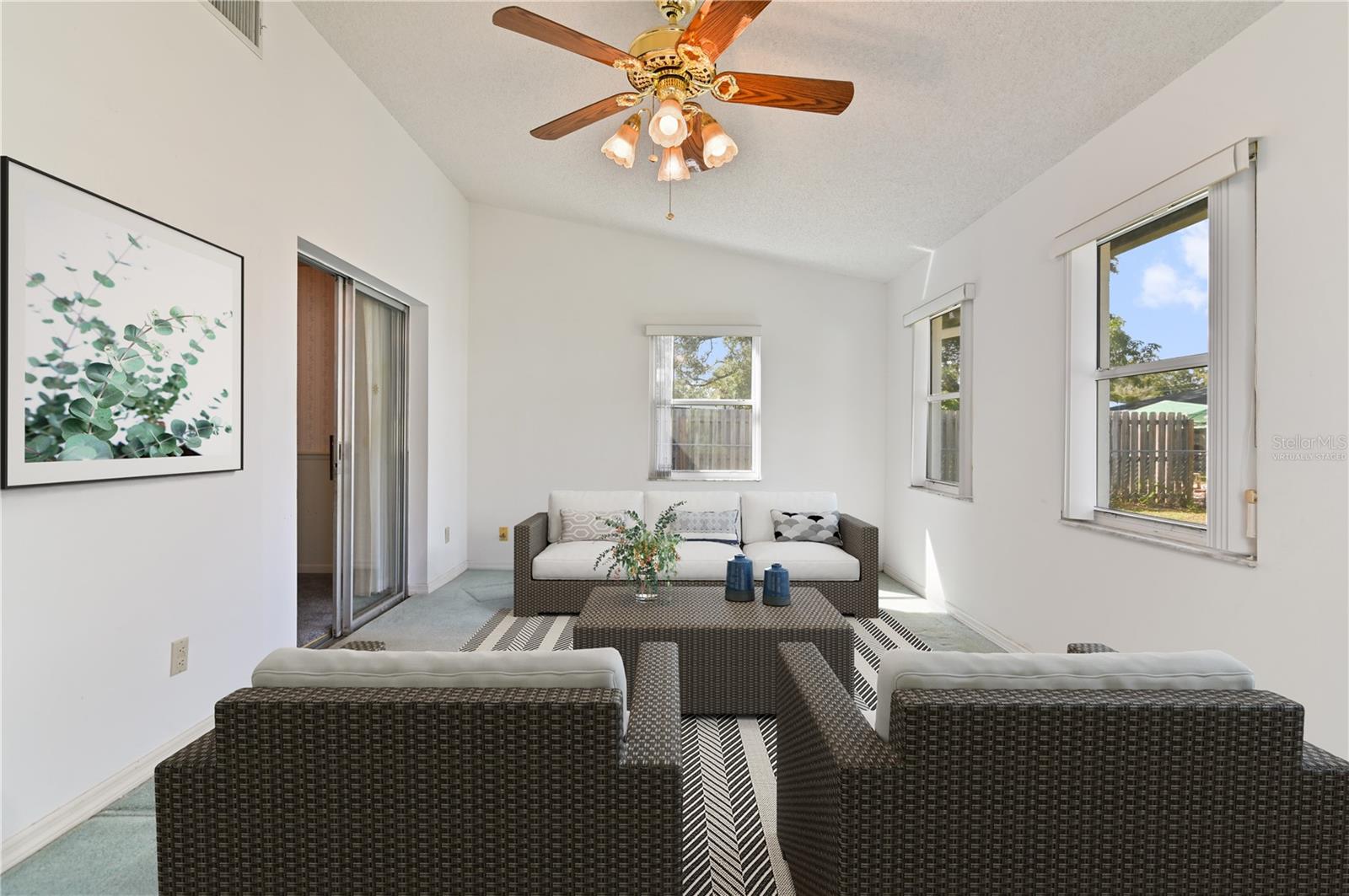 WOODCREST UNIT 03 - Residential