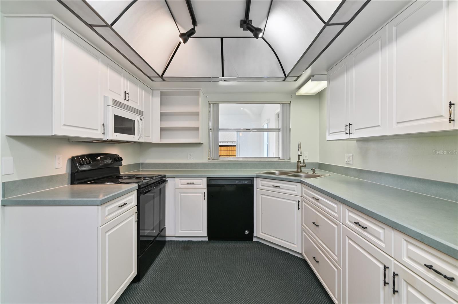 WOODCREST UNIT 03 - Residential