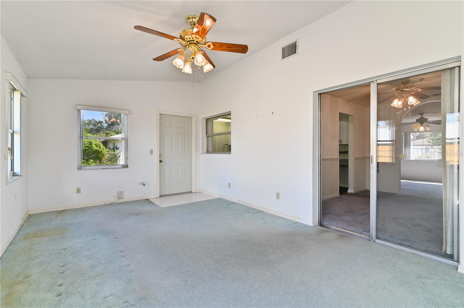 WOODCREST UNIT 03 - Residential