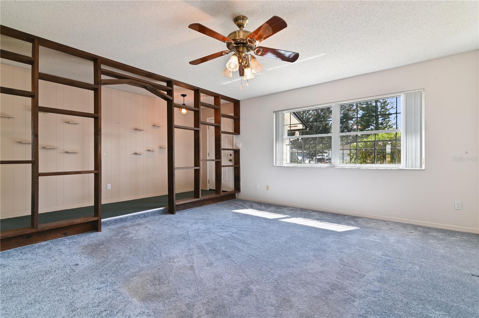 WOODCREST UNIT 03 - Residential