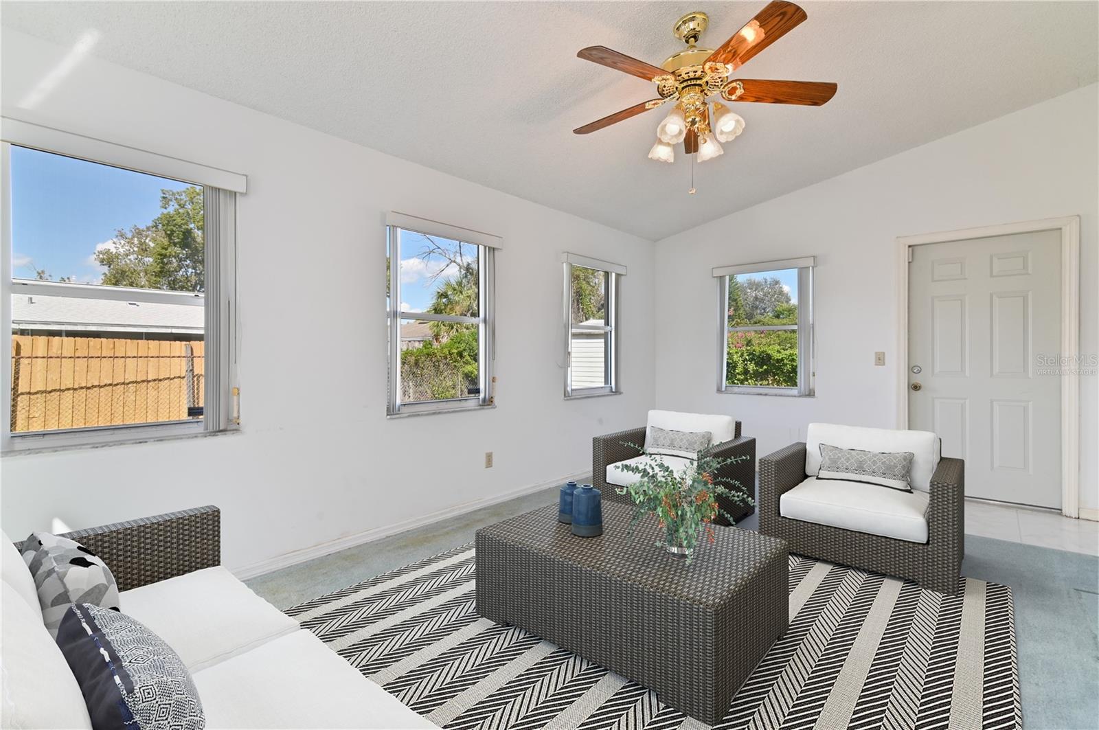 WOODCREST UNIT 03 - Residential