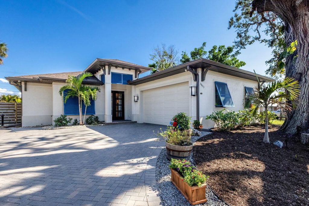 Photo of 2823 Marshall Drive, Sarasota, FL 34239 (MLS # A4690497)