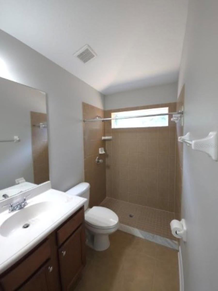 HIGHLAND RDG - Residential Lease