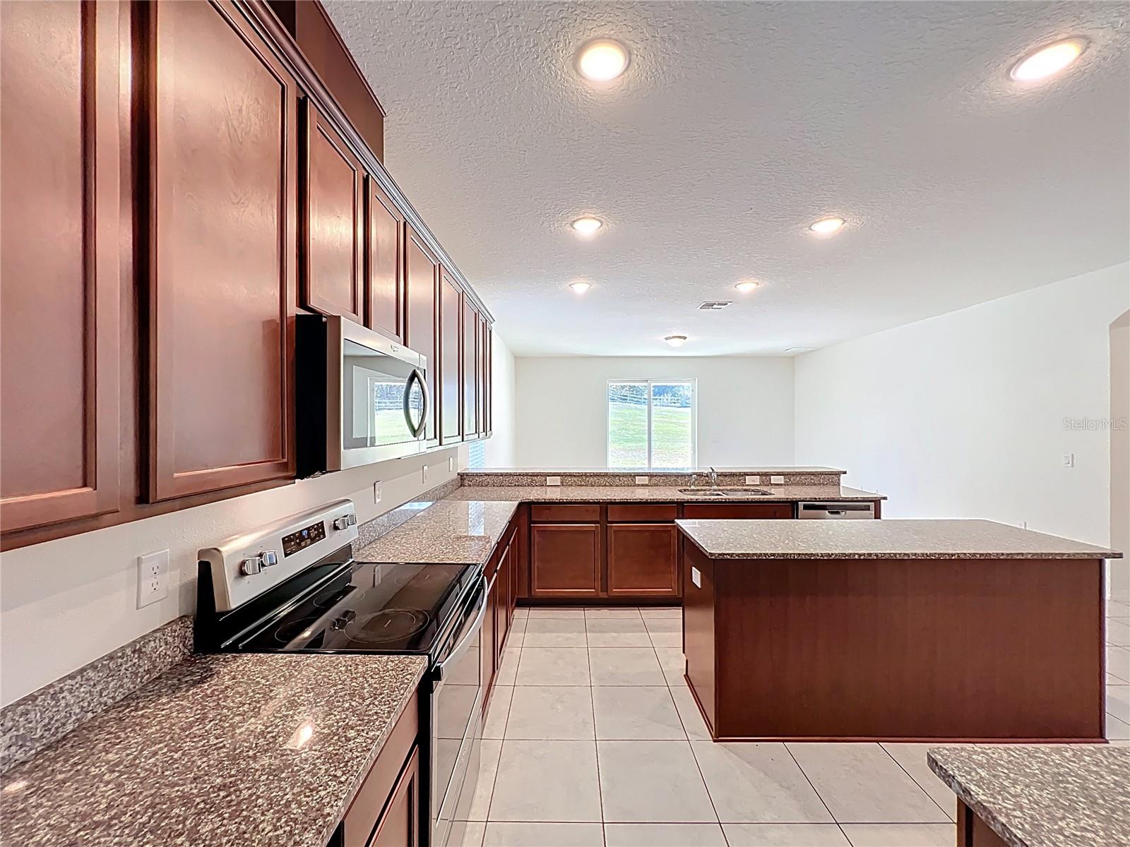 OAKLAND TRLS PH 2 - Residential