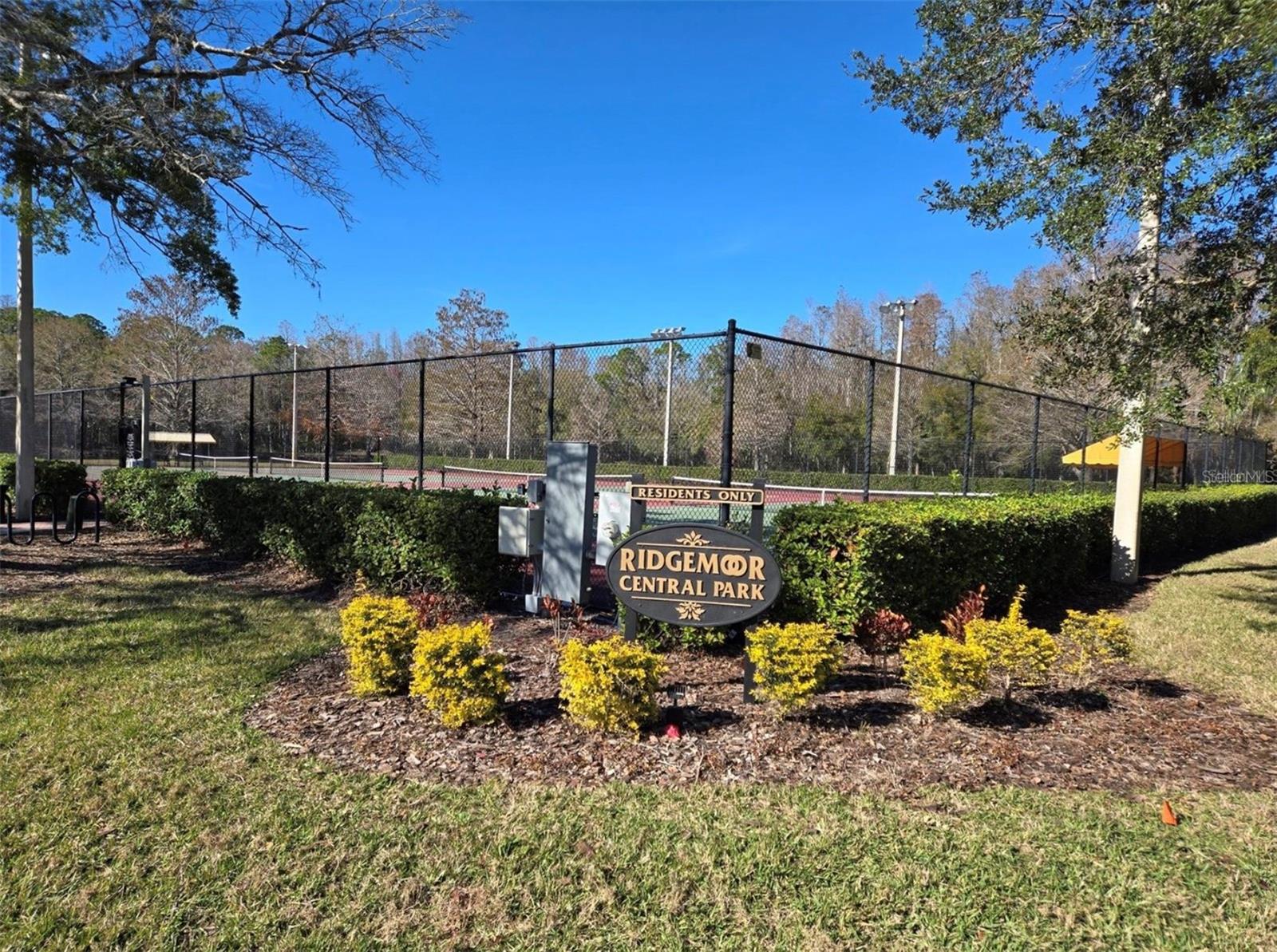 SALEM SQUARE - Residential