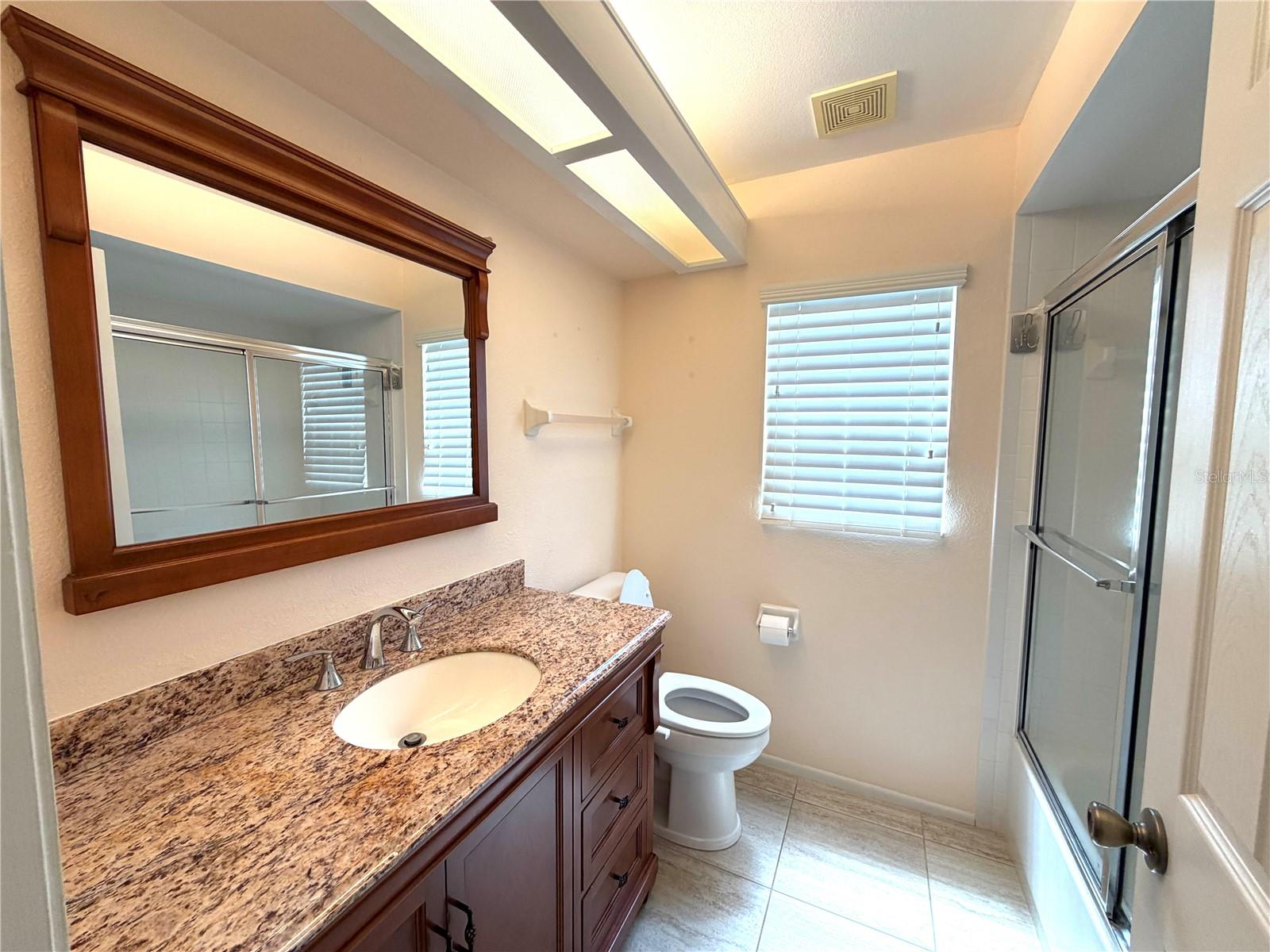SALEM SQUARE - Residential
