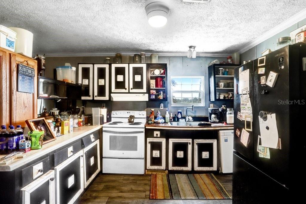 SUNRISE MEADOWS - Residential