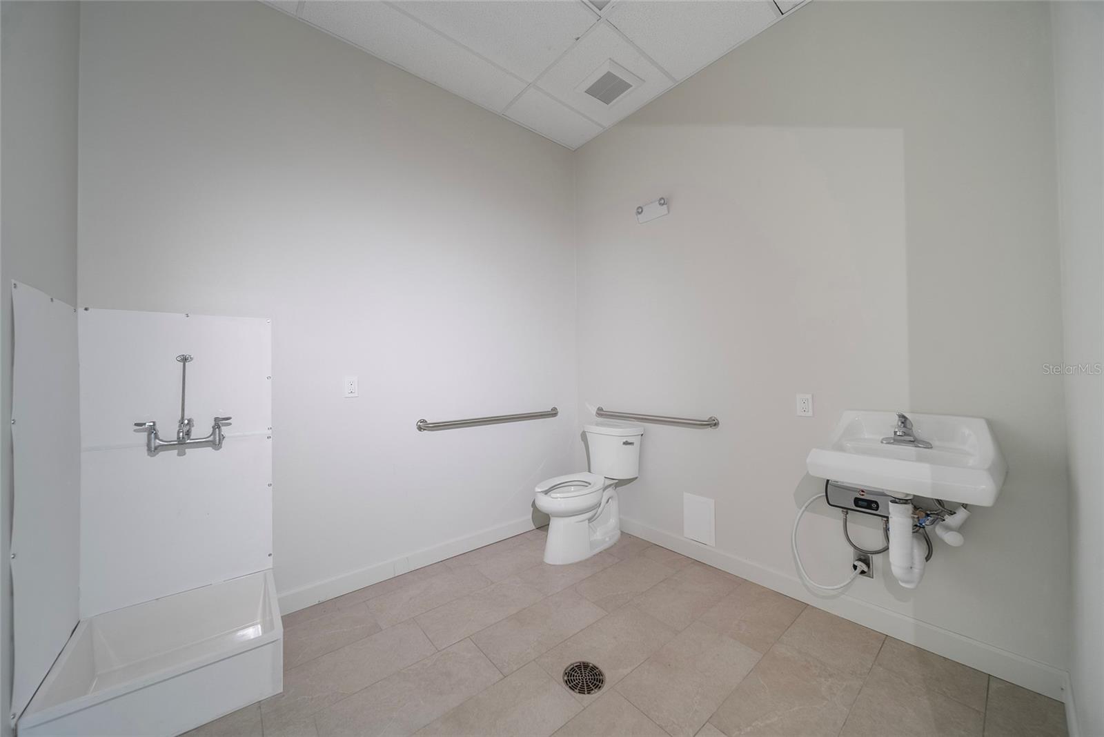 PHASE 2 OF BAY STREET - Commercial Sale