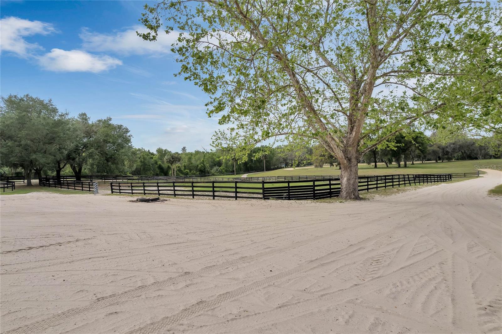 SPRING GARDEN CITY - Land