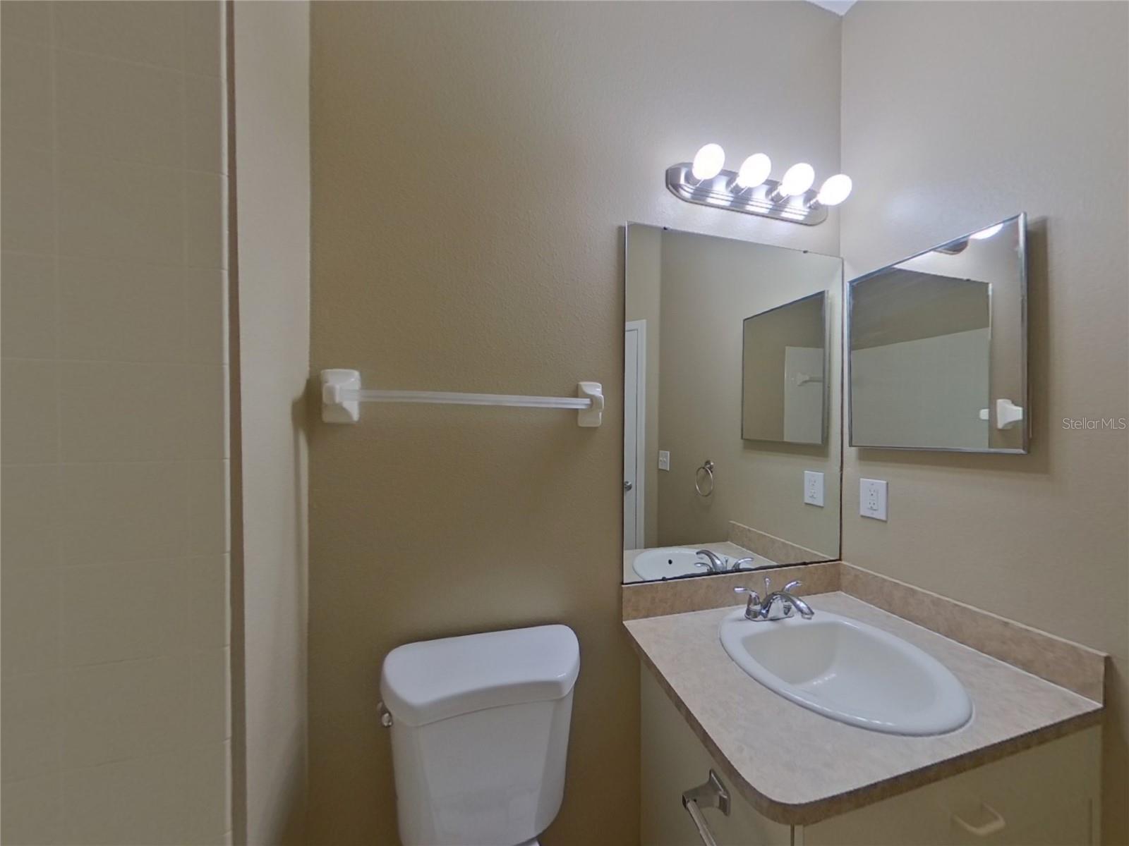 RIVERCHASE - Residential Lease