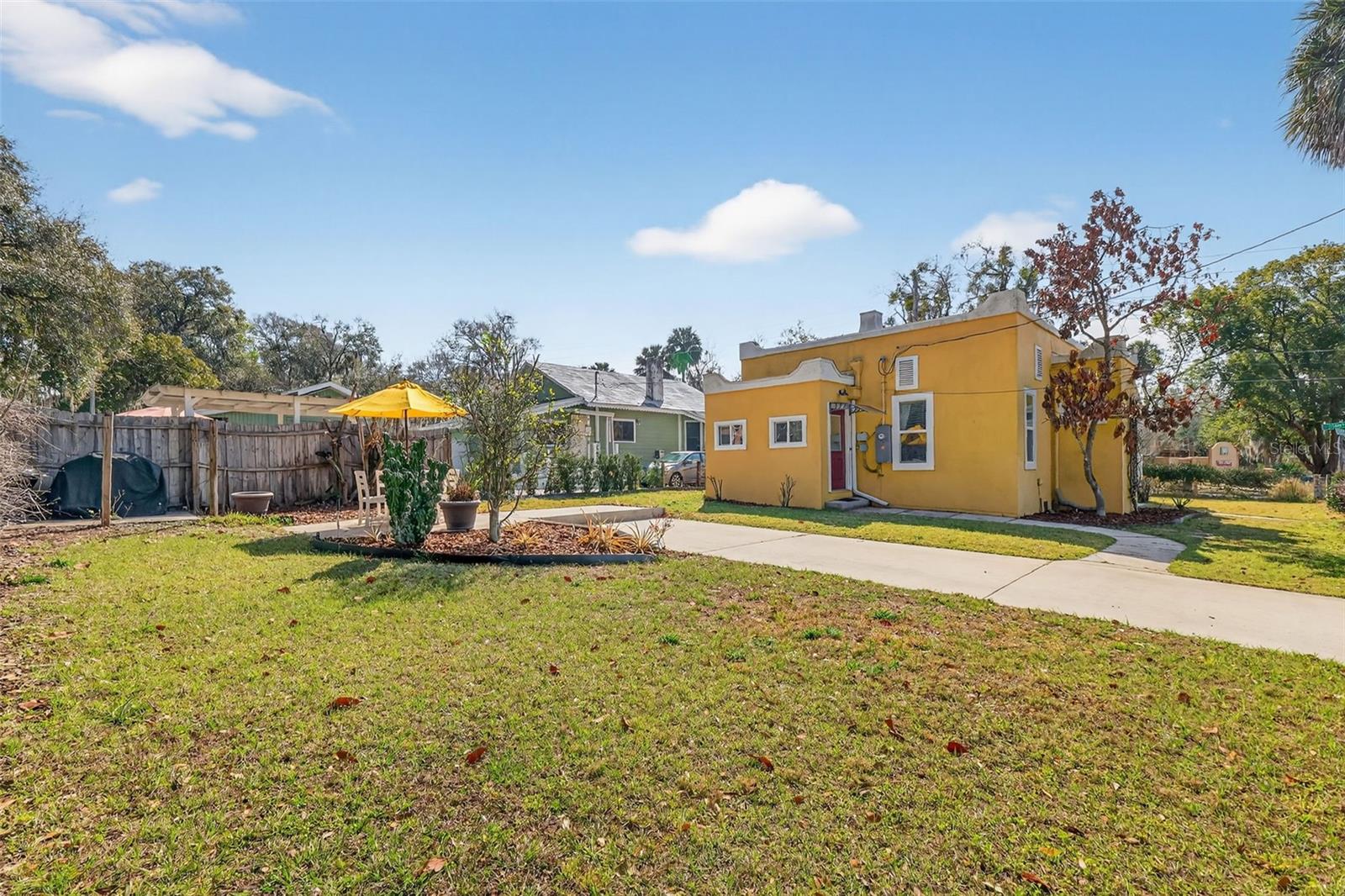 MOUNT DORA - Residential