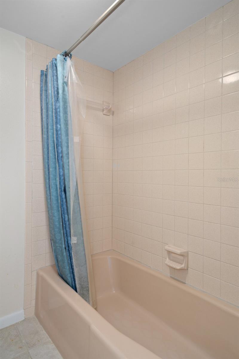 SAND PEBBLE POINTE CONDO 01 AMD 02 - Residential