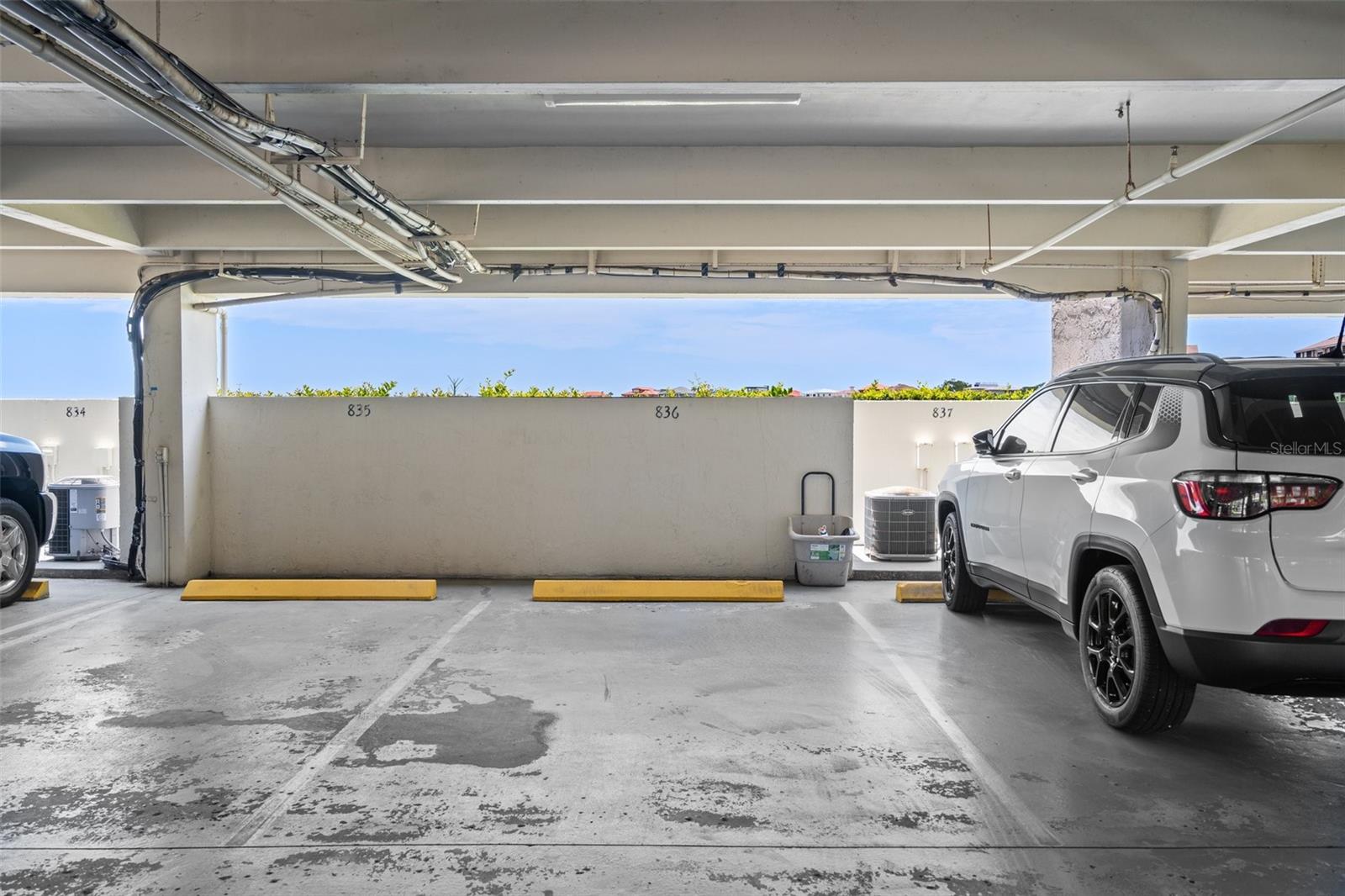 SAND PEBBLE POINTE CONDO 01 AMD 02 - Residential