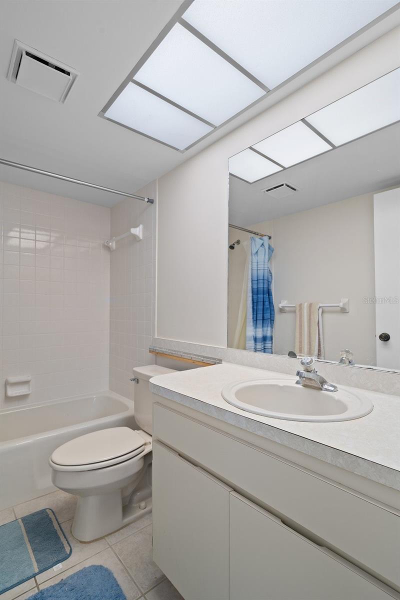 SAND PEBBLE POINTE CONDO 01 AMD 02 - Residential