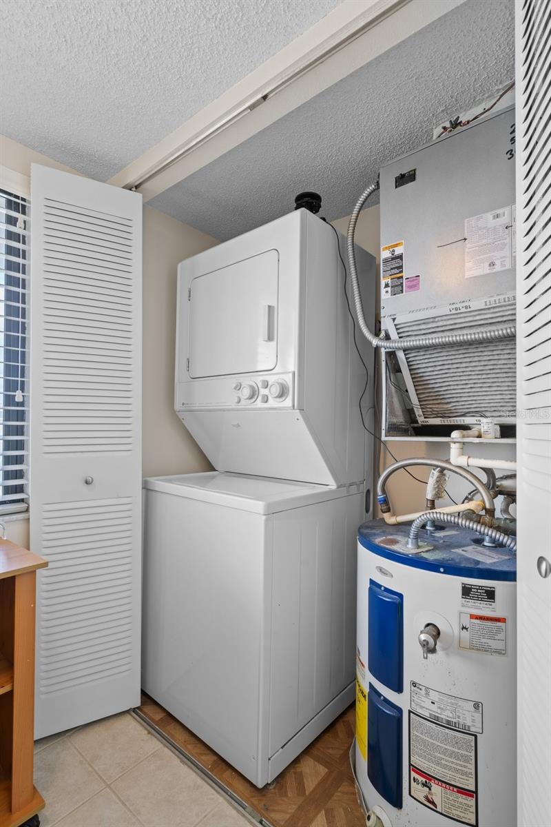 SAND PEBBLE POINTE CONDO 01 AMD 02 - Residential