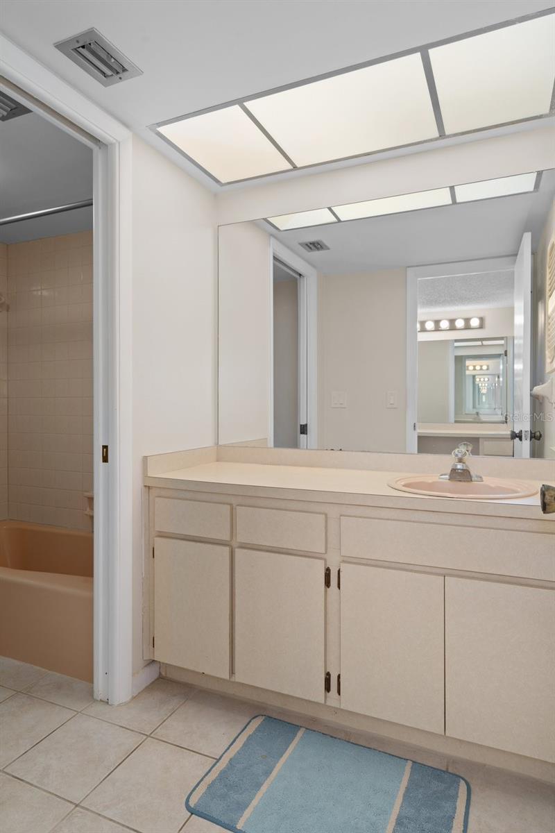 SAND PEBBLE POINTE CONDO 01 AMD 02 - Residential