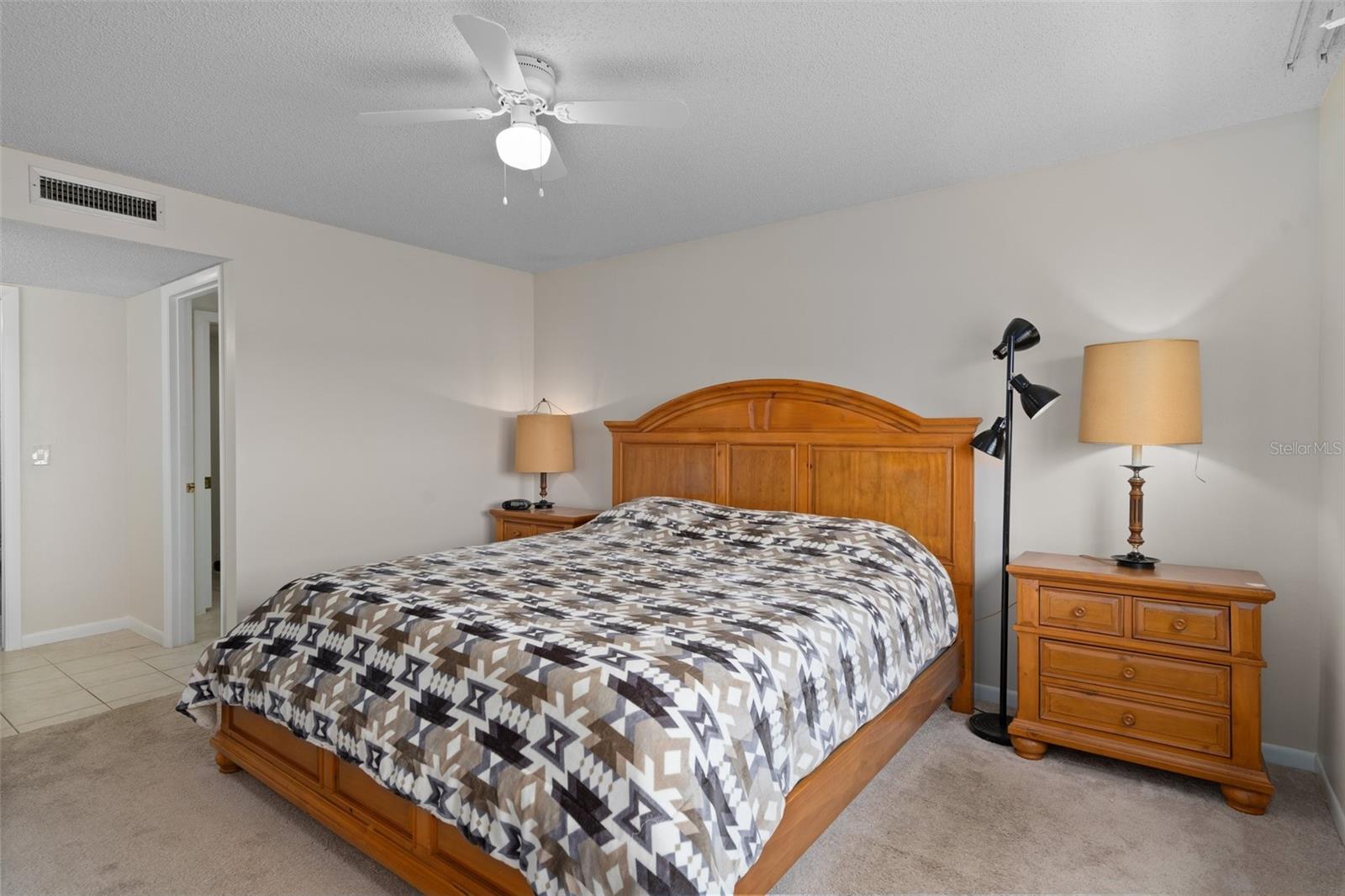 SAND PEBBLE POINTE CONDO 01 AMD 02 - Residential