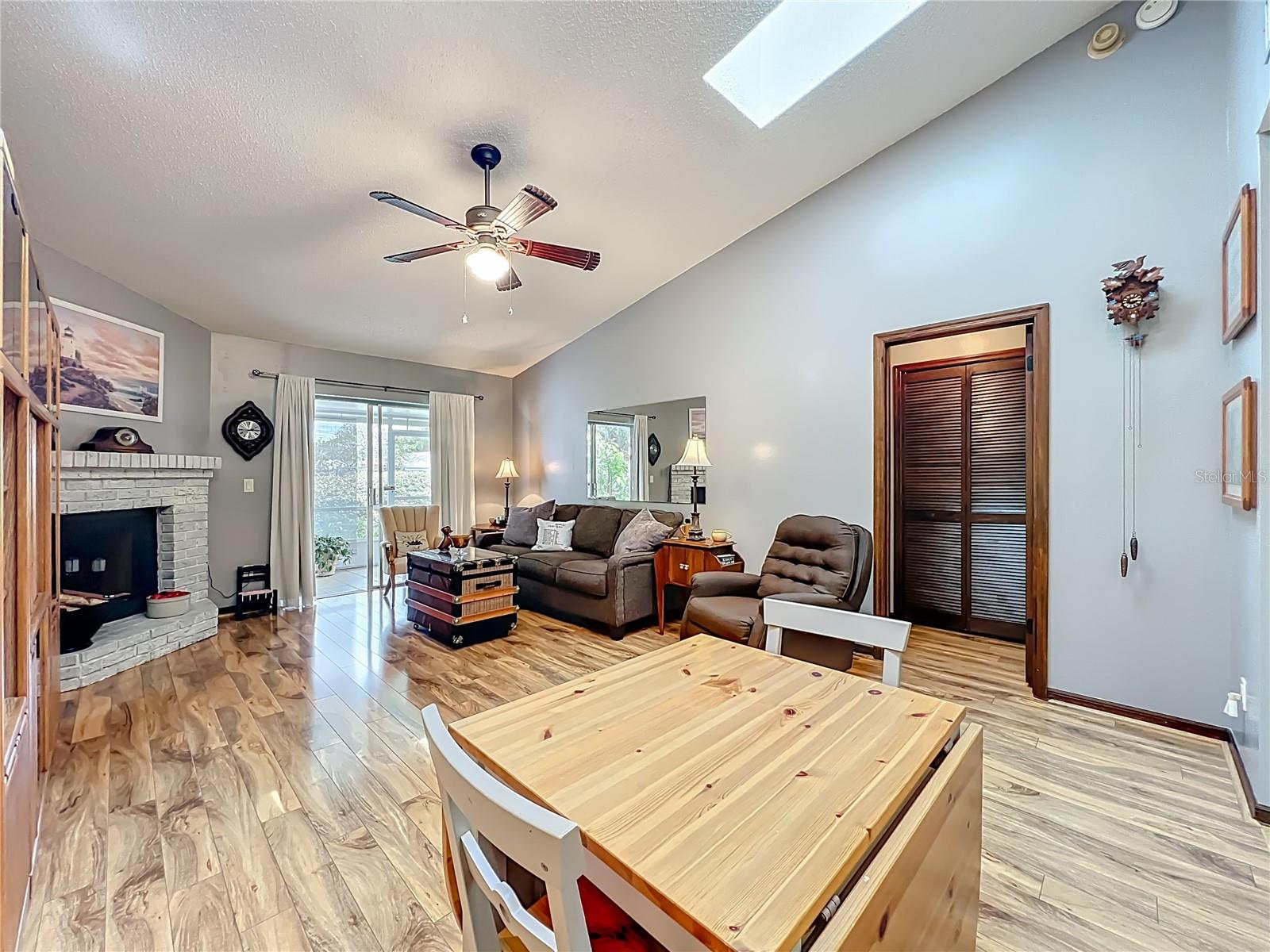 LAZY OAKS CONDO - Residential