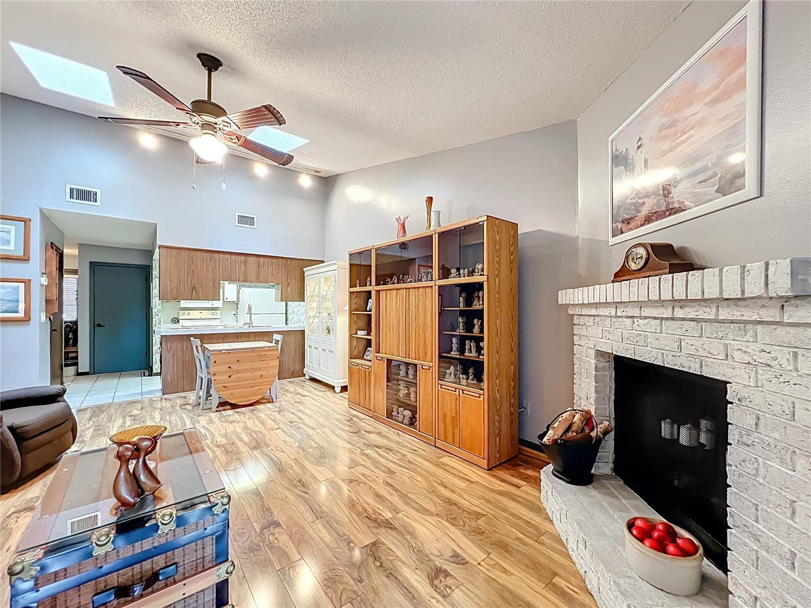 LAZY OAKS CONDO - Residential