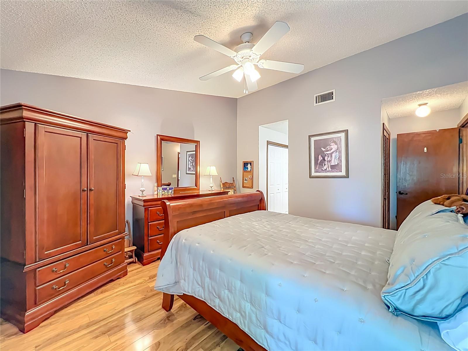 LAZY OAKS CONDO - Residential