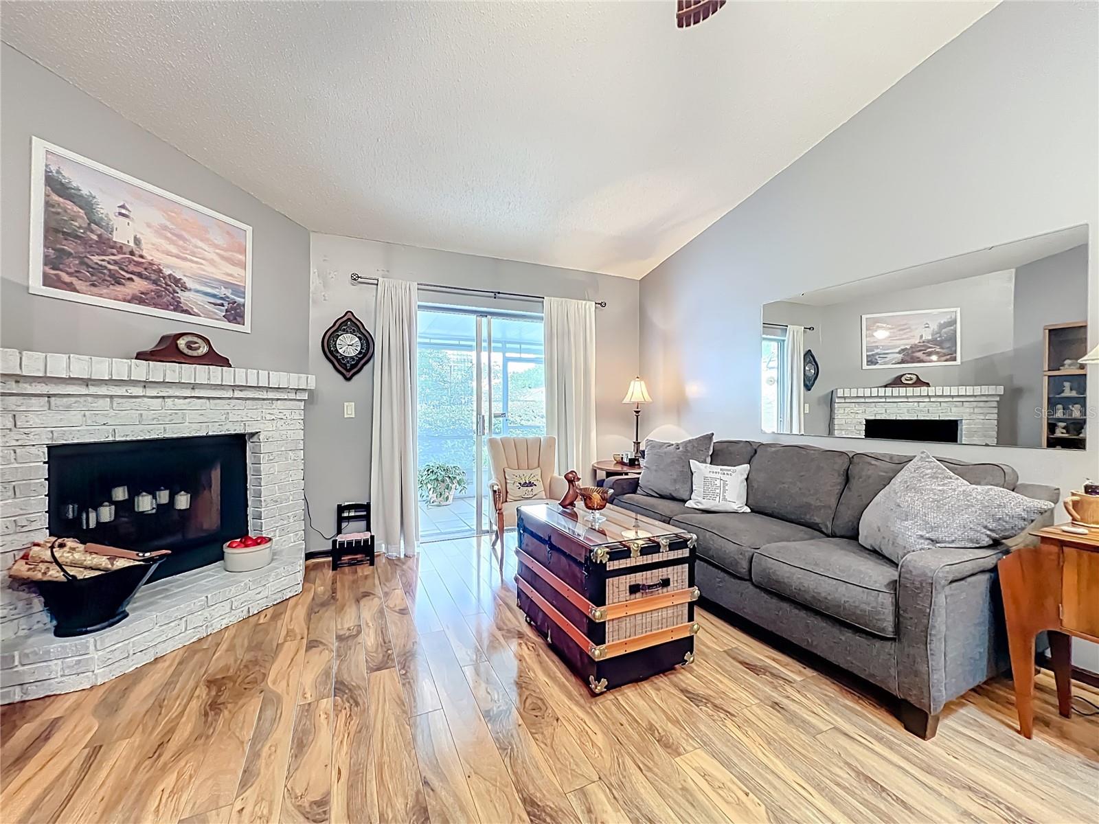 LAZY OAKS CONDO - Residential