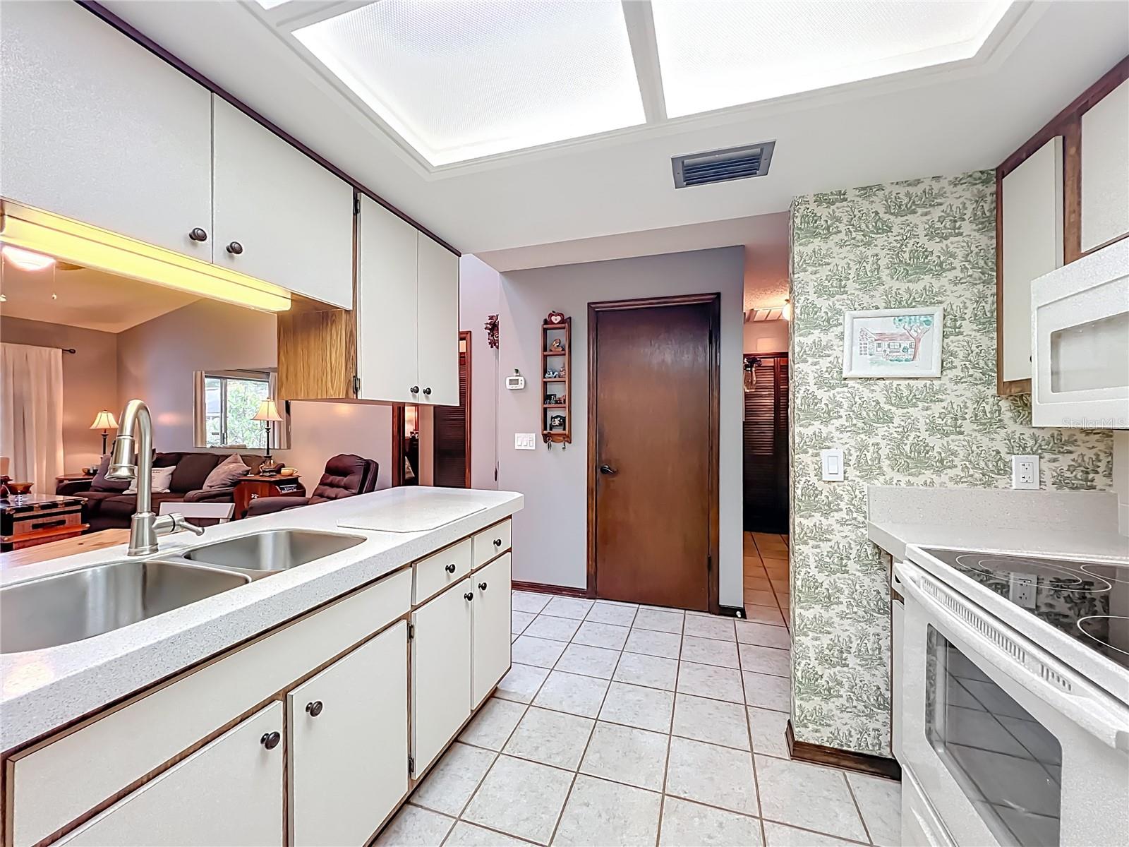 LAZY OAKS CONDO - Residential