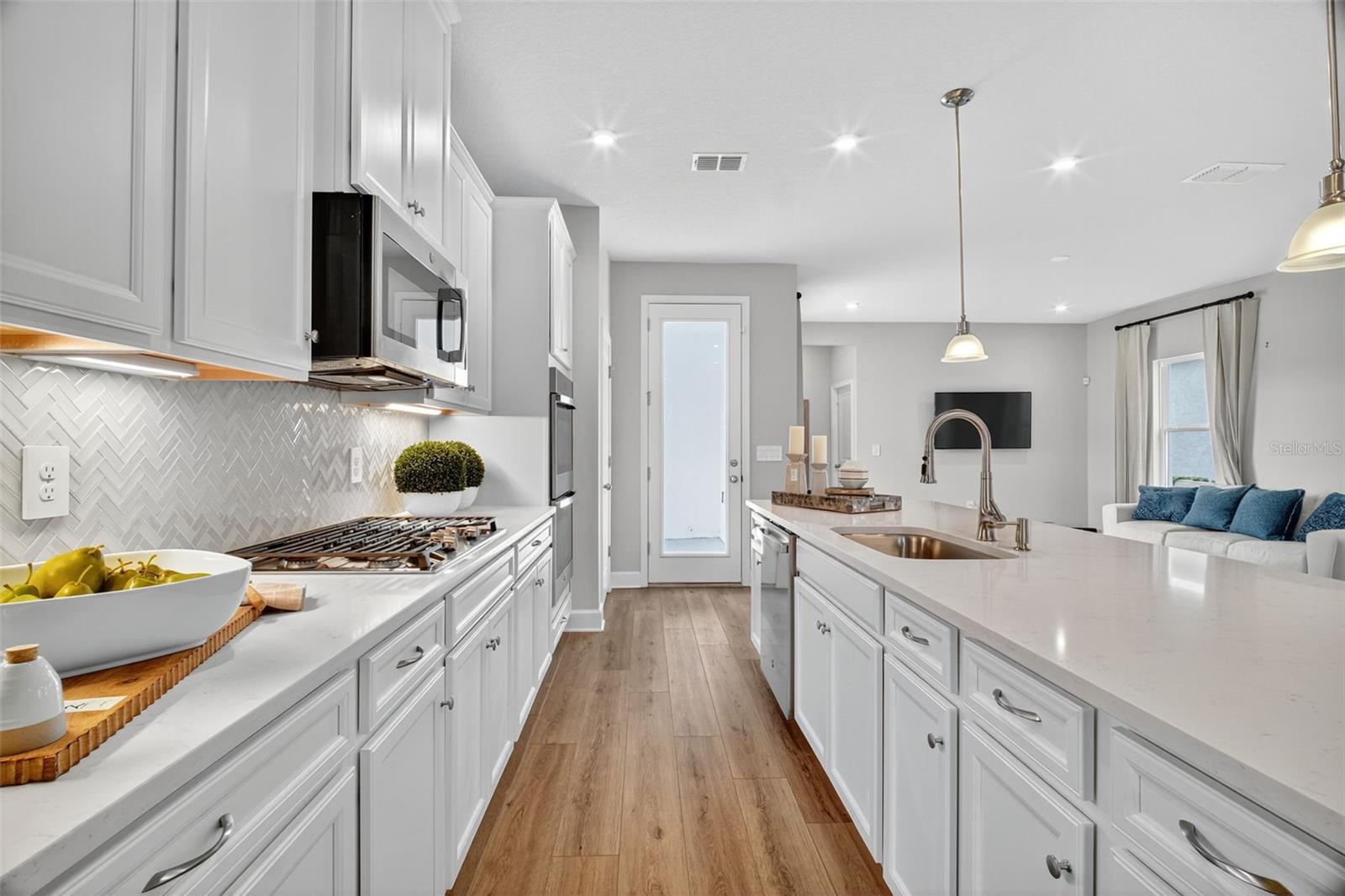 PARKVIEW PRESERVE - Residential Lease