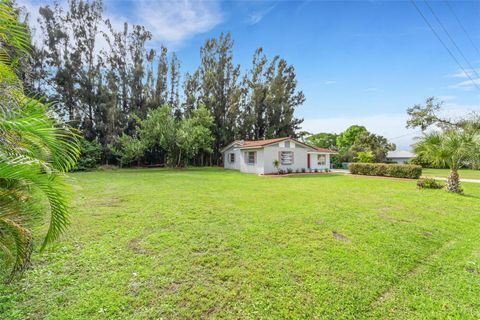 A home in PUNTA GORDA