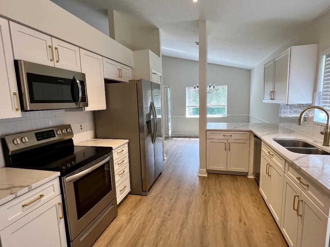 RESERVE AT THE CROSSINGS PH 2 THE - Residential Lease