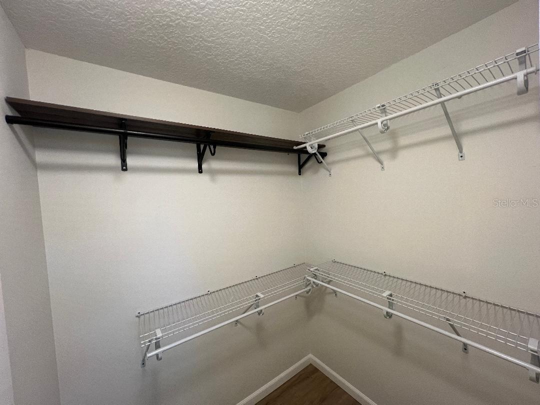 RESERVE AT THE CROSSINGS PH 2 THE - Residential Lease