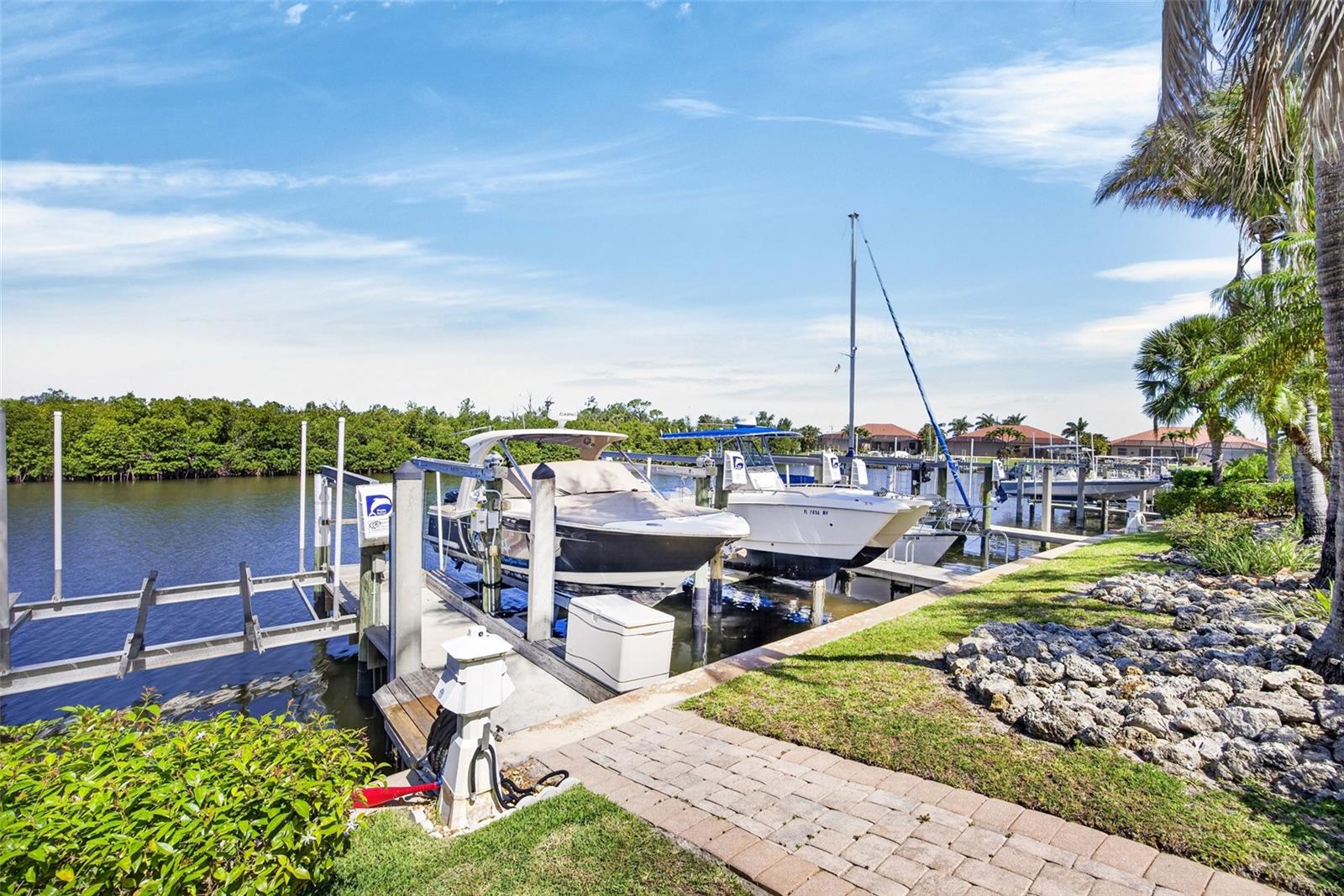 ESTUARY SOUTH - Residential