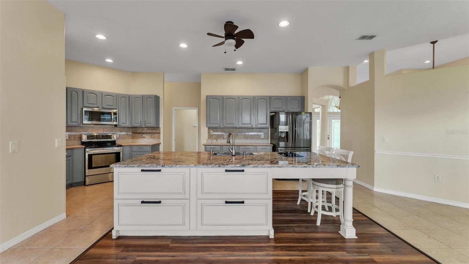 POINSETTIA PARK - Residential