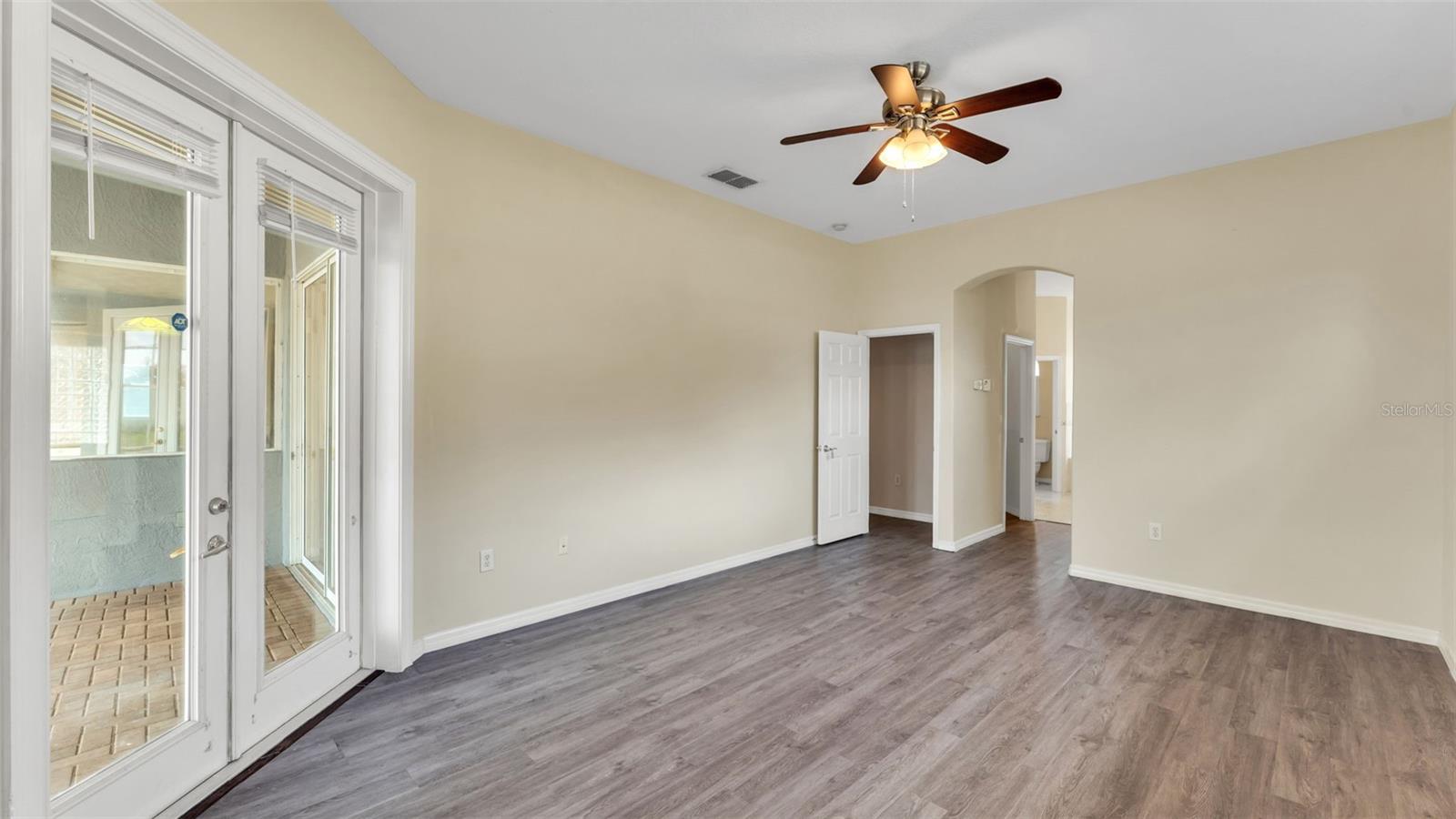 POINSETTIA PARK - Residential