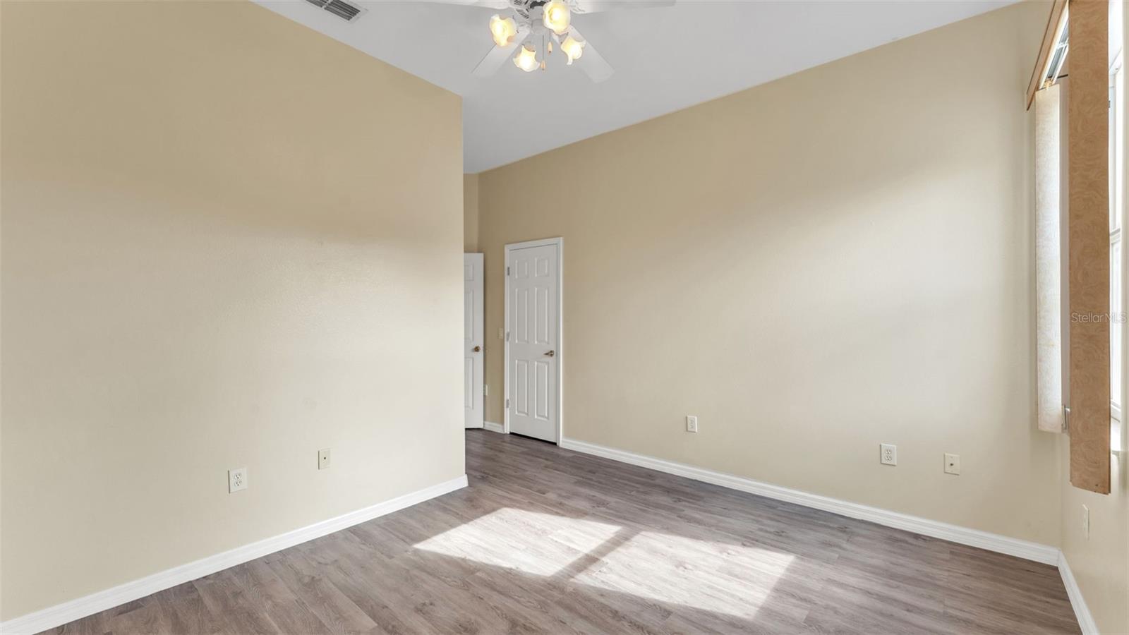 POINSETTIA PARK - Residential