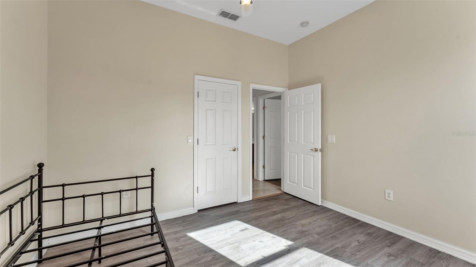 POINSETTIA PARK - Residential