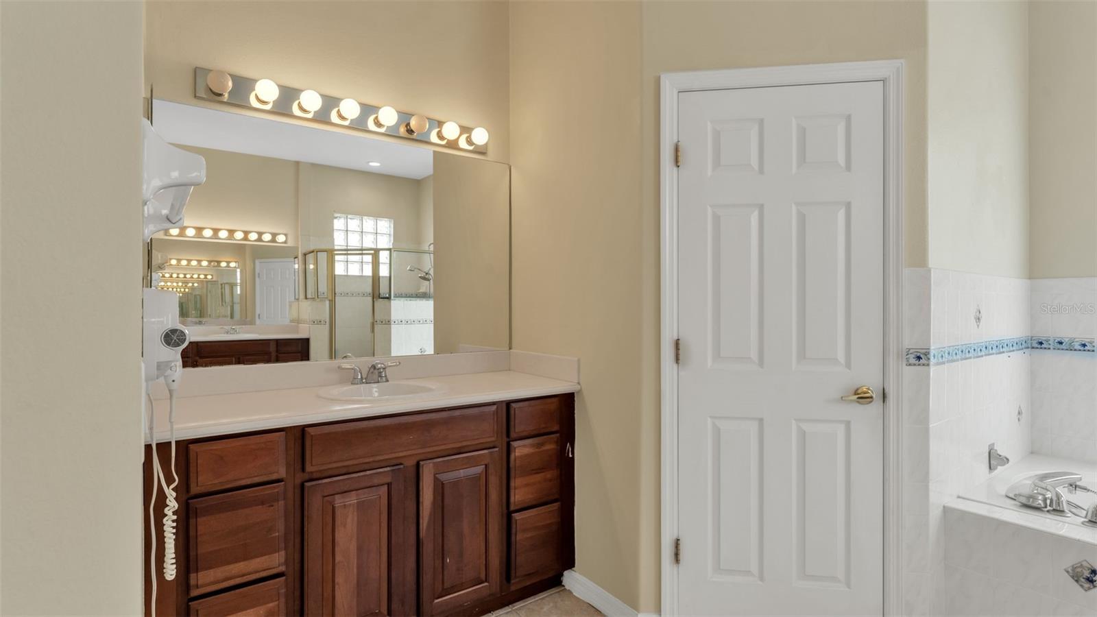 POINSETTIA PARK - Residential