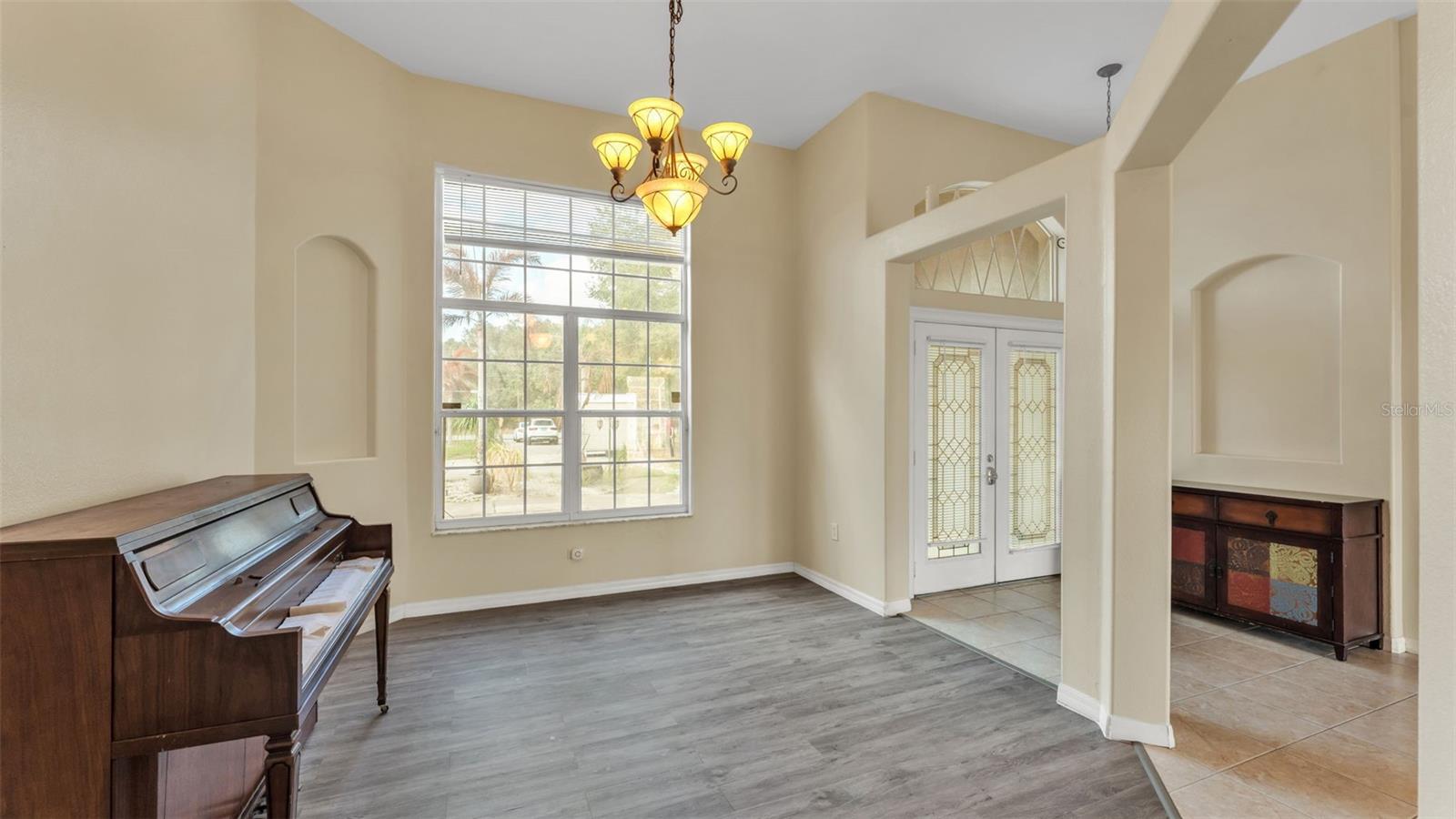 POINSETTIA PARK - Residential