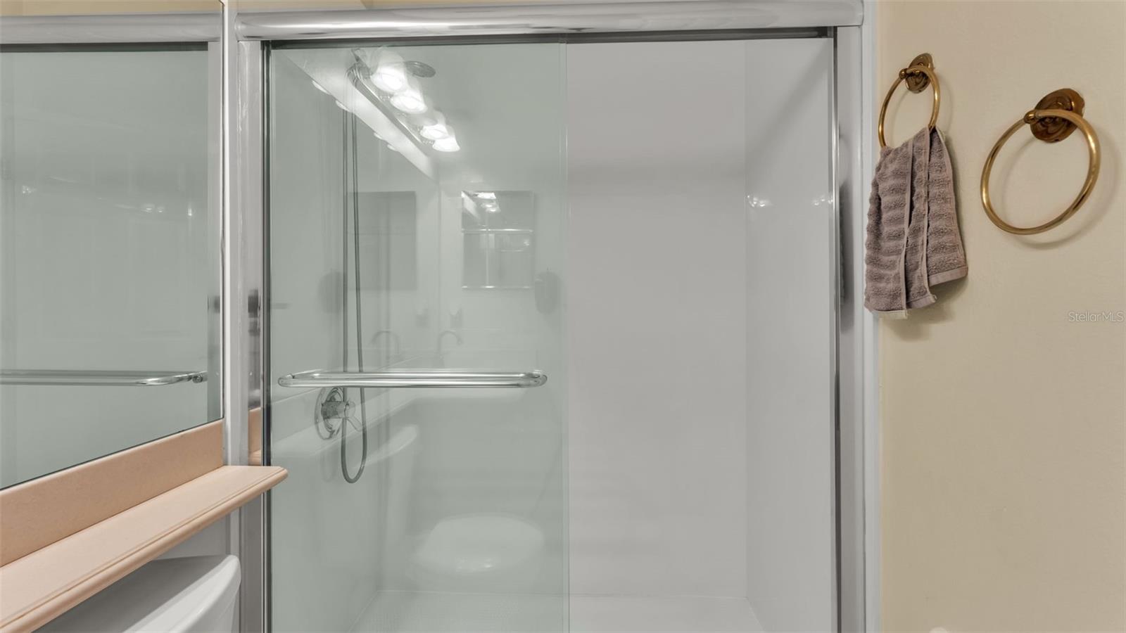 POINSETTIA PARK - Residential