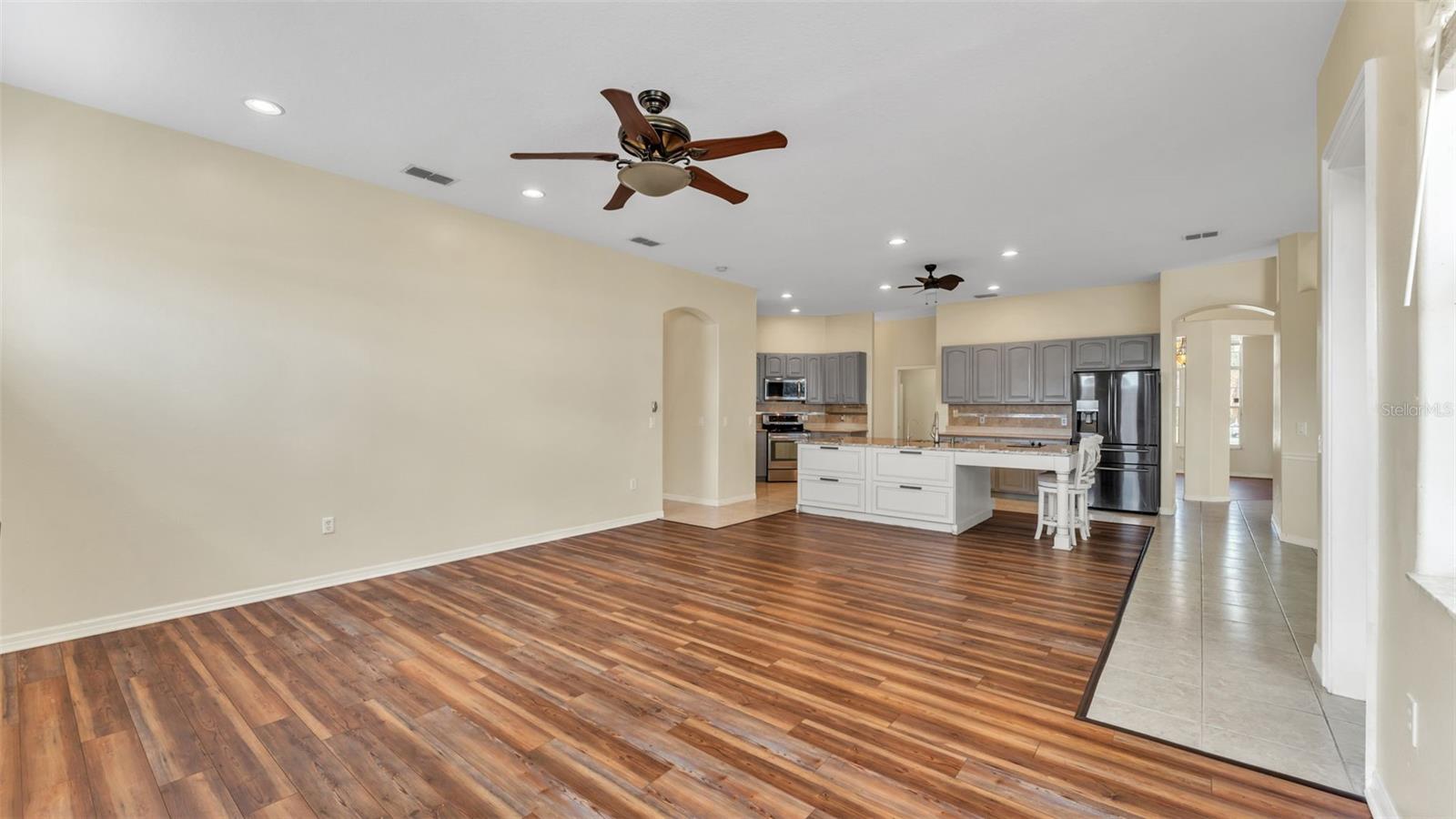 POINSETTIA PARK - Residential