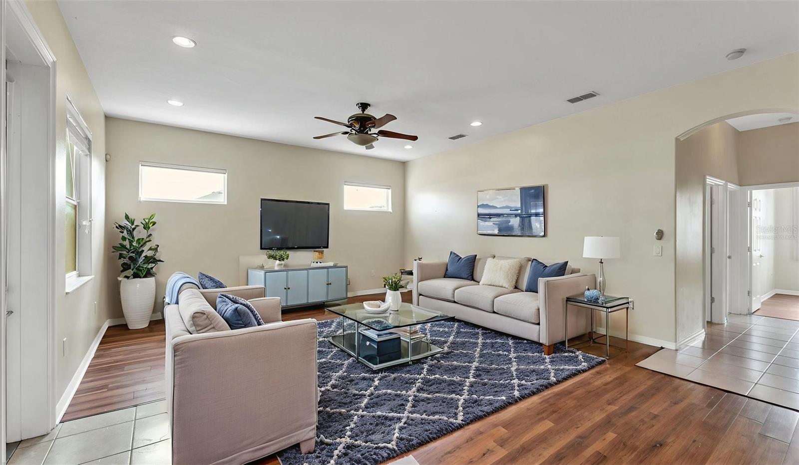 POINSETTIA PARK - Residential