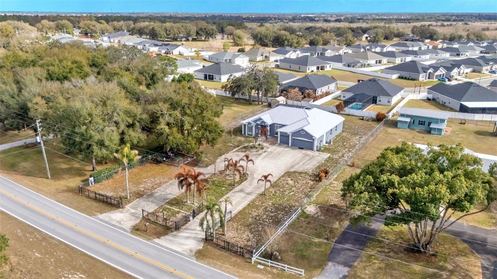 Photo of 2664 Country Club Road N, Winter Haven, FL 33881 (MLS # L4959468)